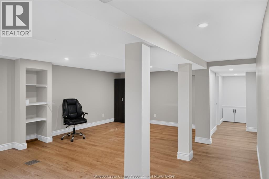 852 Reedmere, Windsor, ON - Indoor Photo Showing Other Room