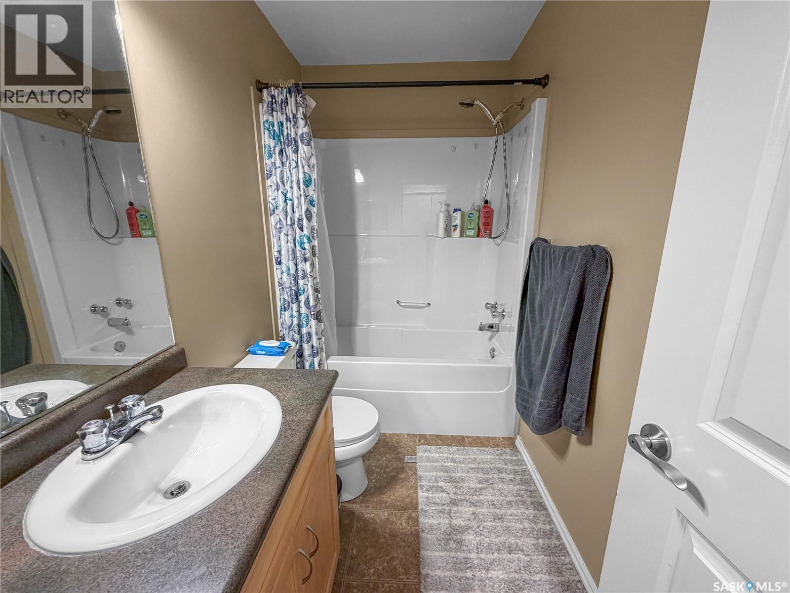 420 303 Slimmon Place, Saskatoon, SK - Indoor Photo Showing Bathroom