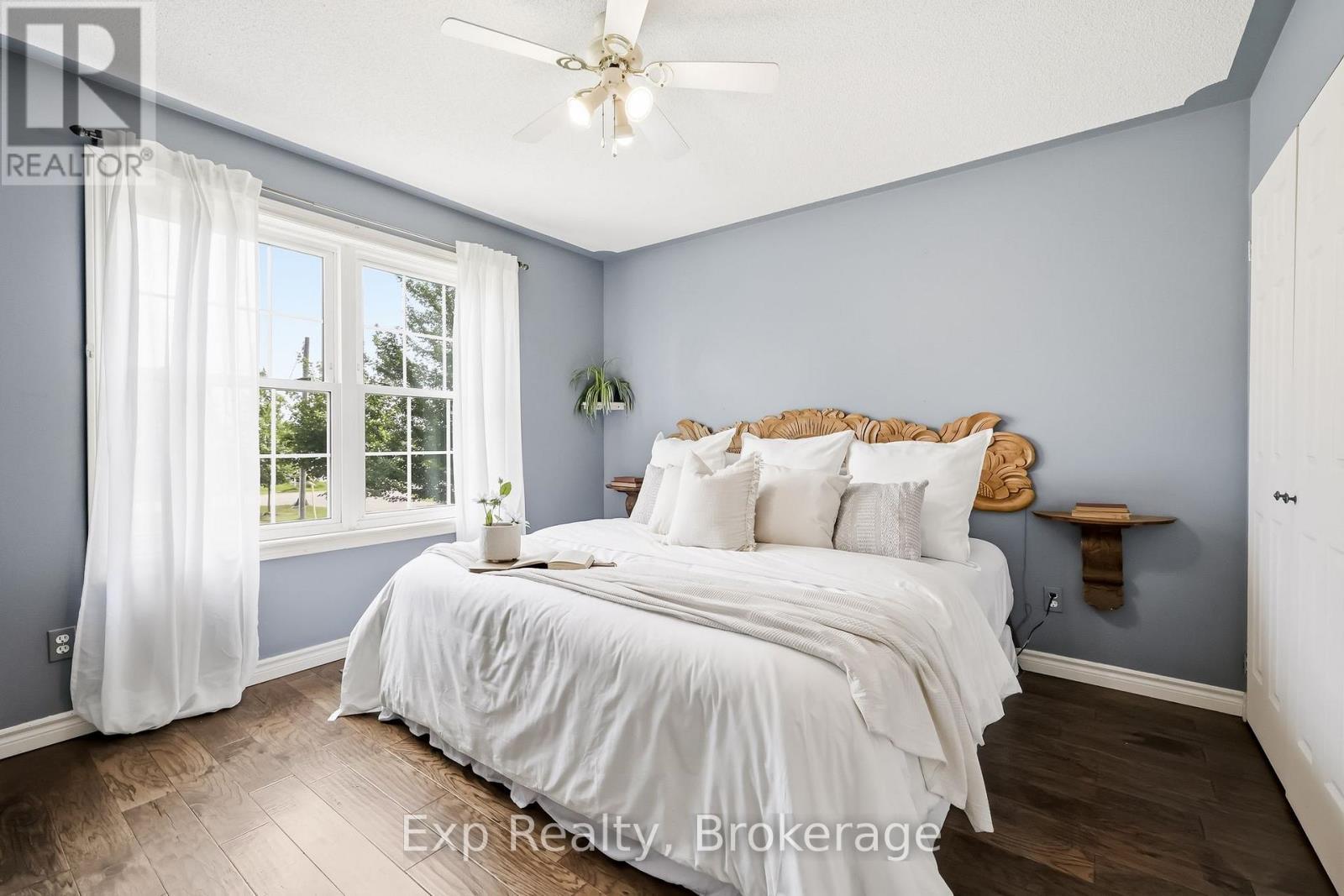 7402 Byers Road, Hamilton Township, ON - Indoor Photo Showing Bedroom
