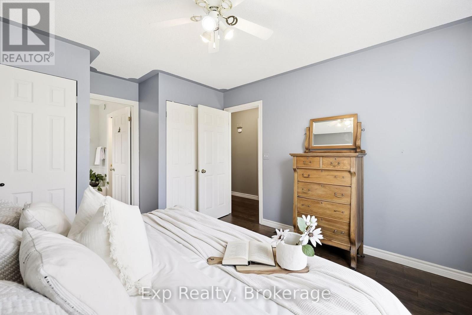 7402 Byers Road, Hamilton Township, ON - Indoor Photo Showing Bedroom