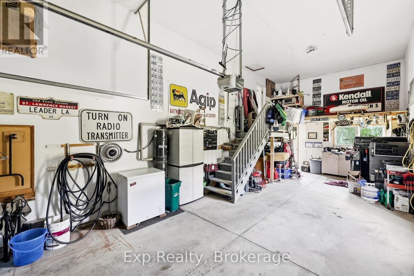 7402 Byers Road, Hamilton Township, ON - Indoor