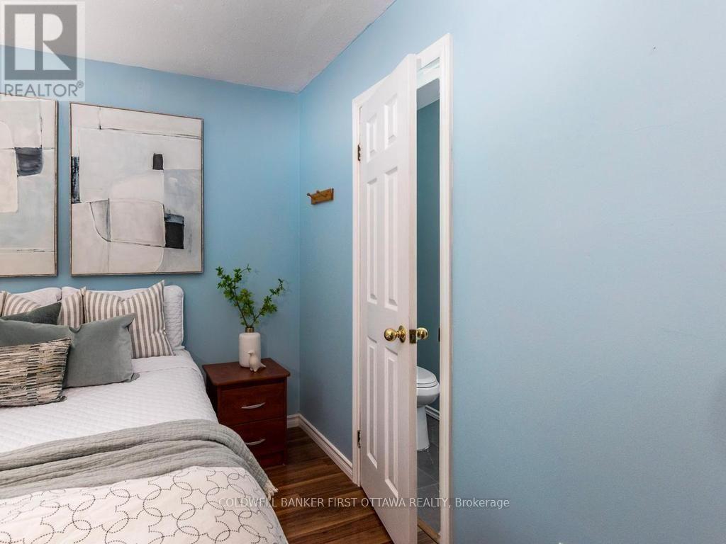 75 Sundback Lane, Ottawa, ON - Indoor Photo Showing Bedroom