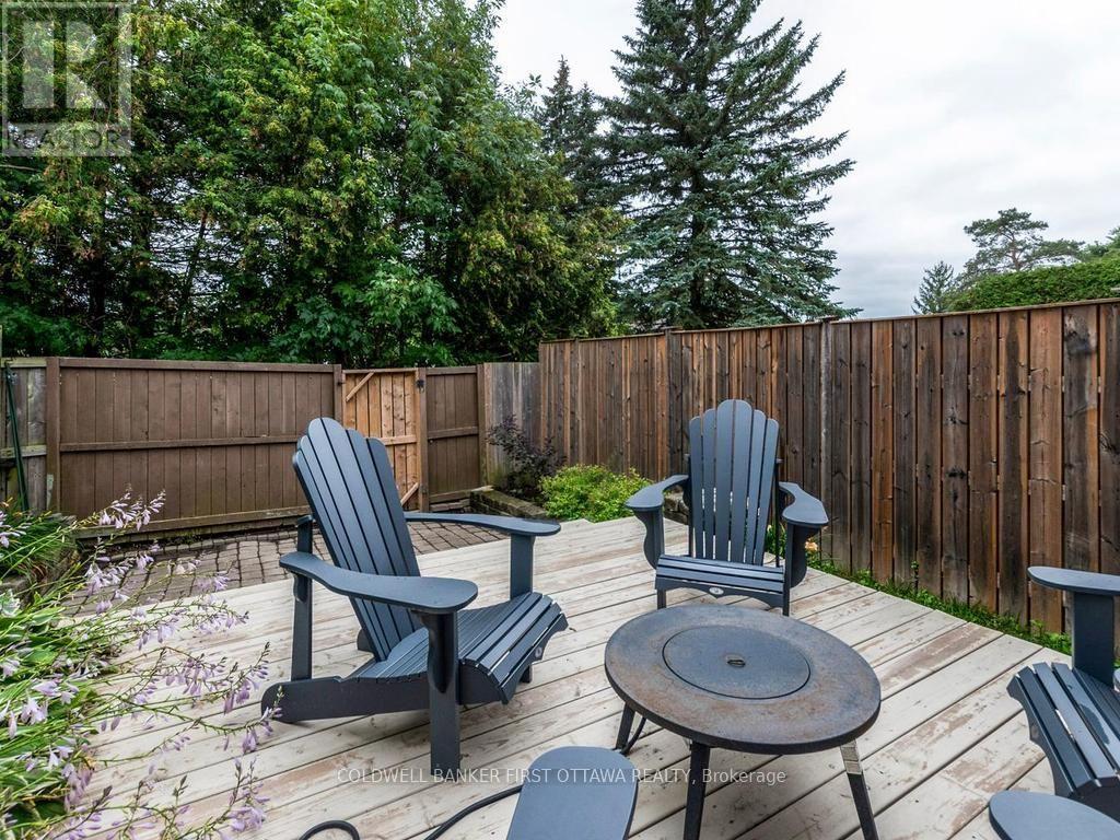 75 Sundback Lane, Ottawa, ON - Outdoor With Deck Patio Veranda