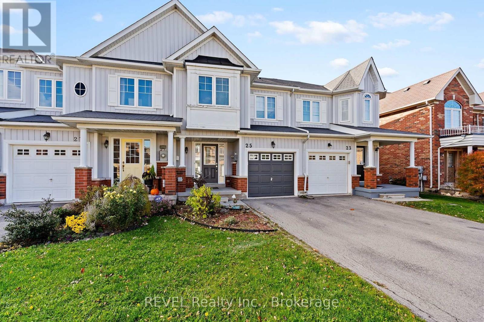 25 Colonel Lyall Street, St. Catharines (Secord Woods), ON - Outdoor With Facade