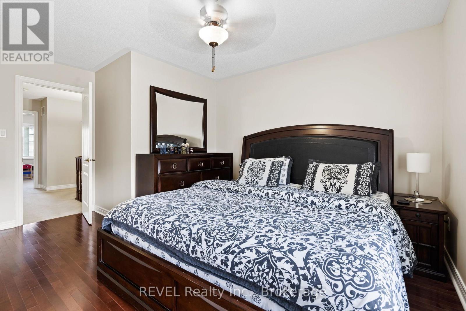 25 Colonel Lyall Street, St. Catharines (Secord Woods), ON - Indoor Photo Showing Bedroom