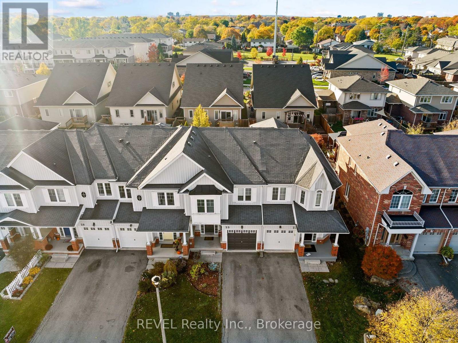 25 Colonel Lyall Street, St. Catharines (Secord Woods), ON -