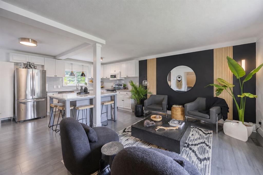 1049 Indian Road North, Sarnia, ON