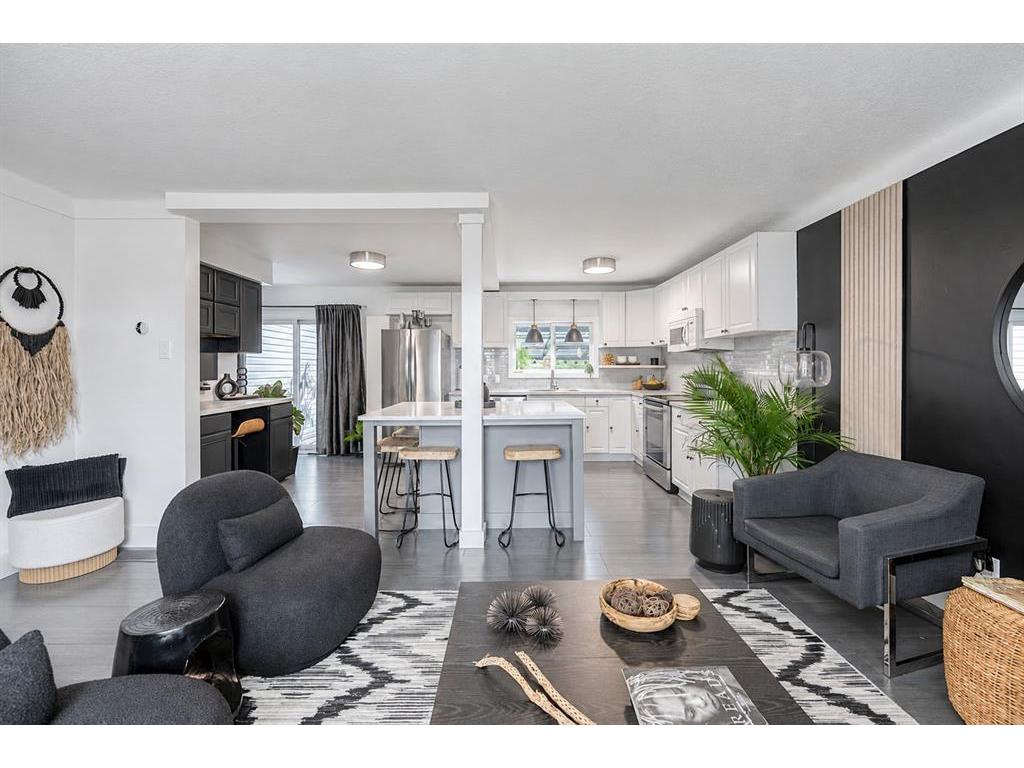1049 Indian Road North, Sarnia, ON