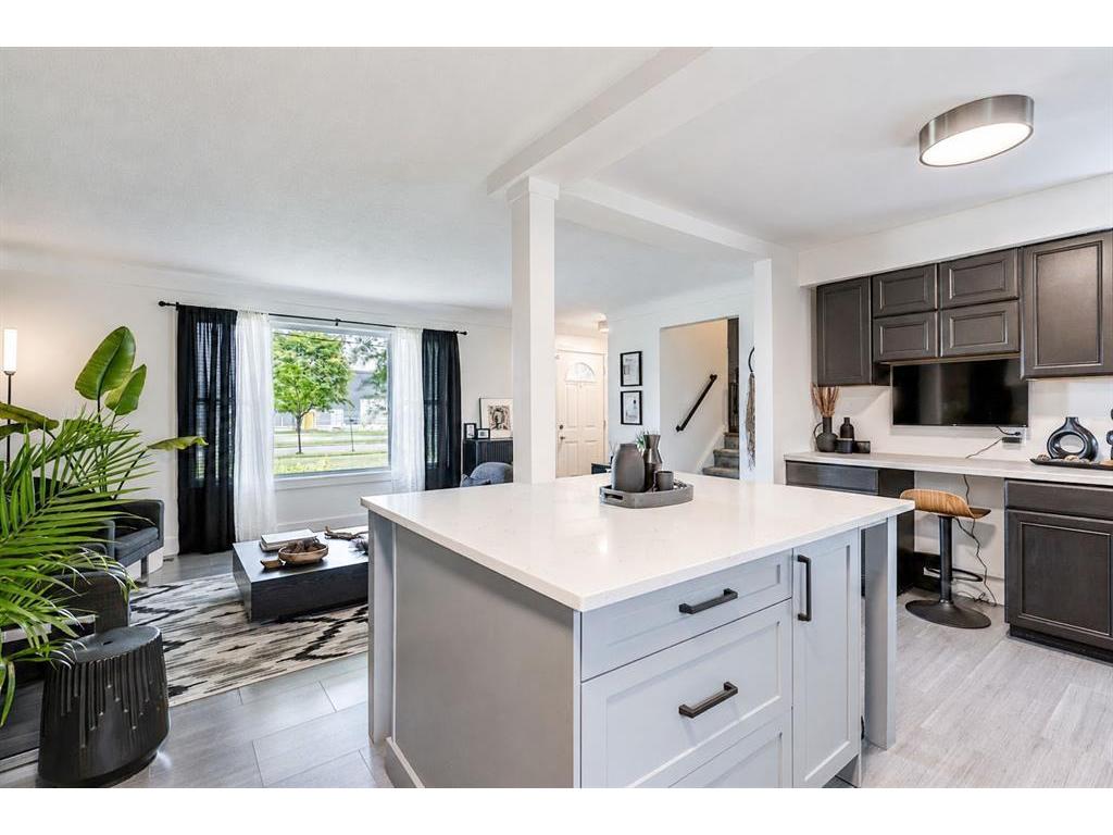 1049 Indian Road North, Sarnia, ON