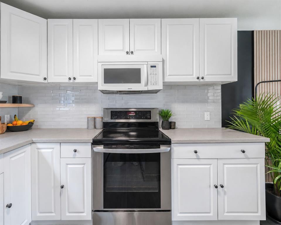 1049 Indian Road North, Sarnia, ON