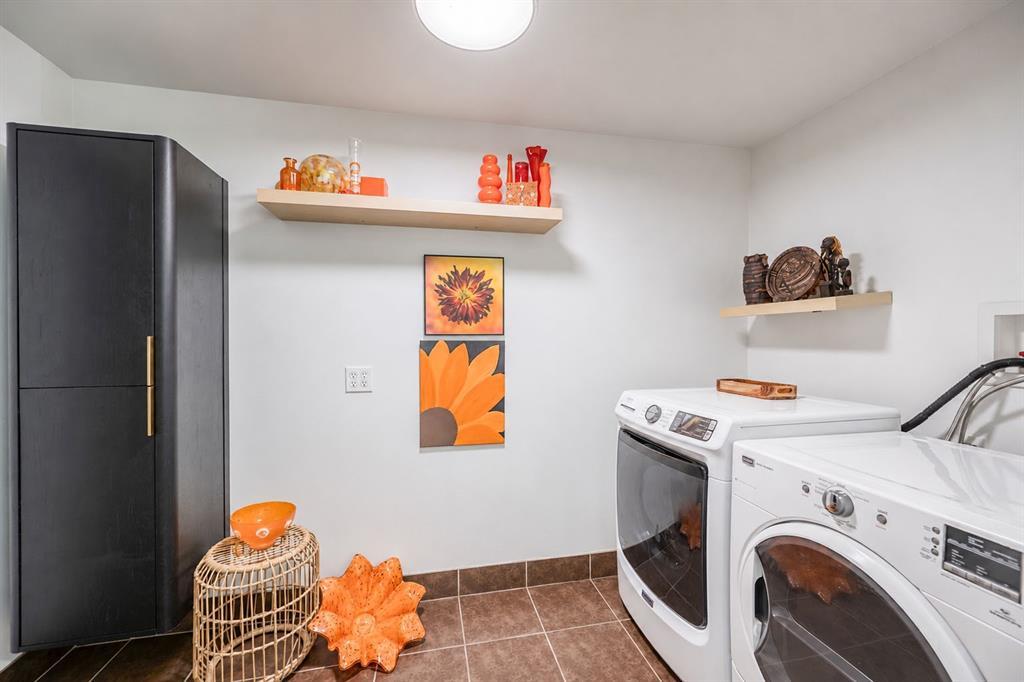 1049 Indian Road North, Sarnia, ON