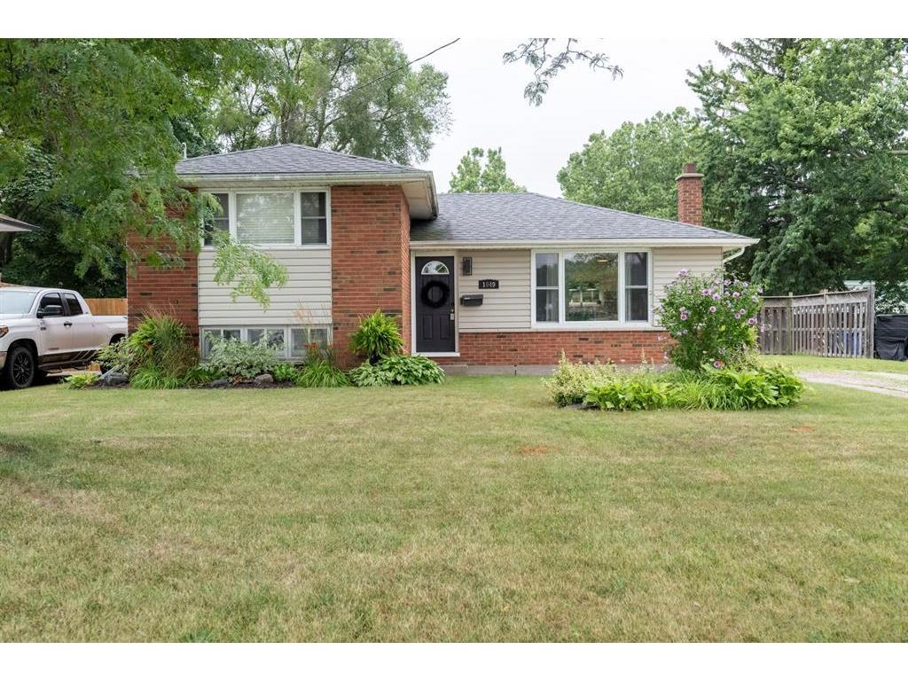 1049 Indian Road North, Sarnia, ON