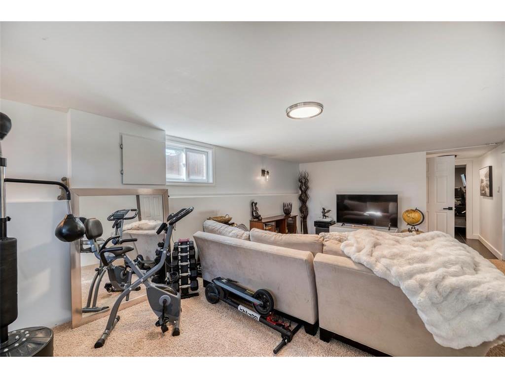 1049 Indian Road North, Sarnia, ON