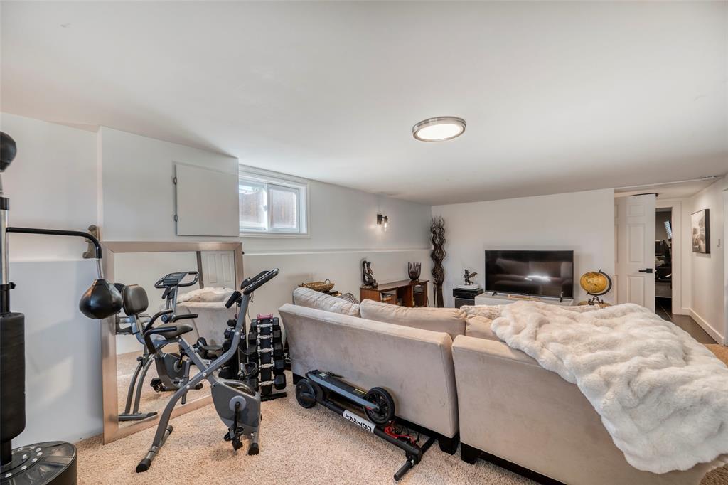 1049 Indian Road North, Sarnia, ON