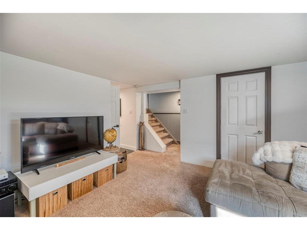 1049 Indian Road North, Sarnia, ON