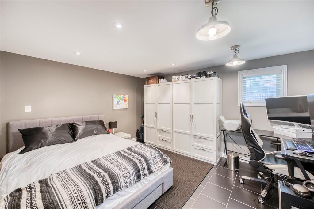 1049 Indian Road North, Sarnia, ON