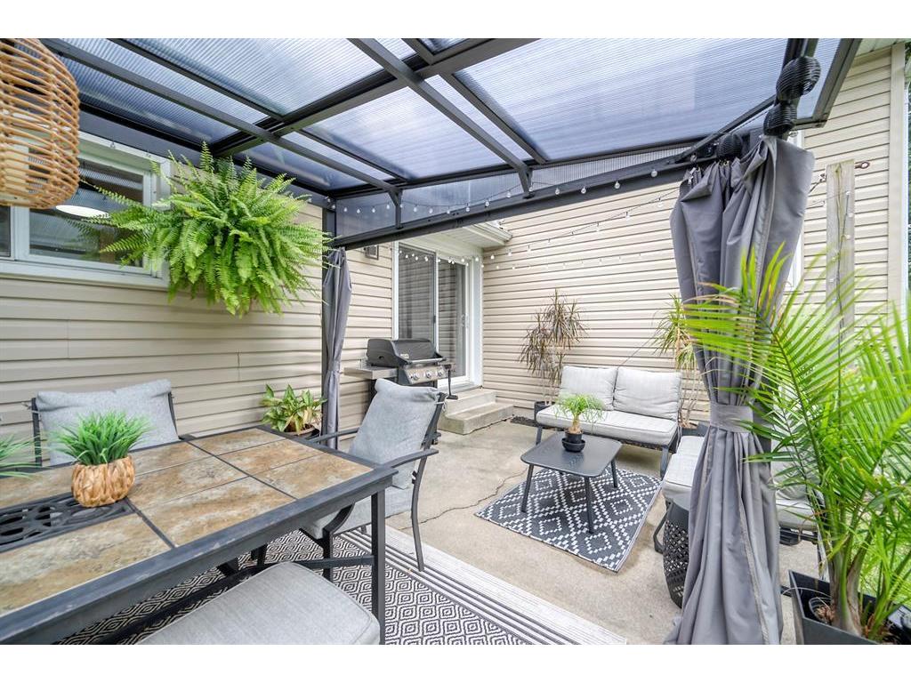 1049 Indian Road North, Sarnia, ON