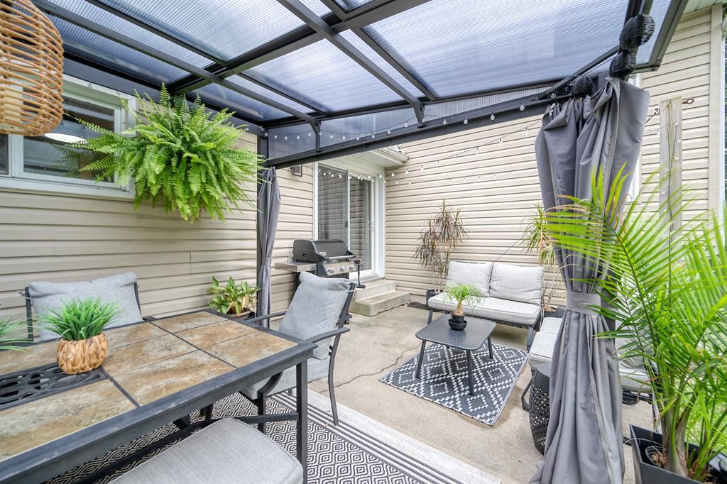 1049 Indian Road North, Sarnia, ON