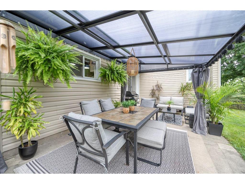 1049 Indian Road North, Sarnia, ON