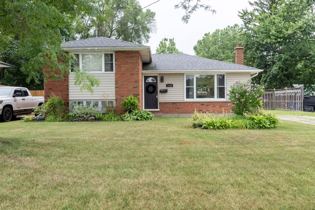 1049 Indian Road North, Sarnia, ON