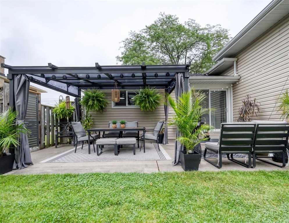 1049 Indian Road North, Sarnia, ON