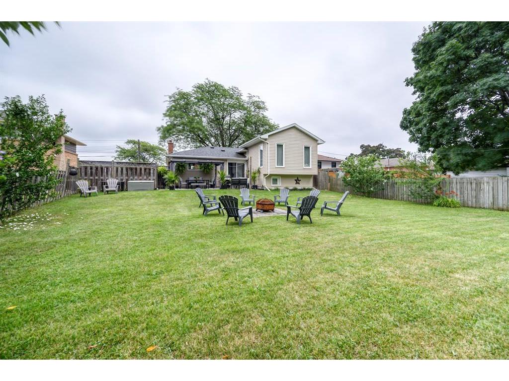 1049 Indian Road North, Sarnia, ON
