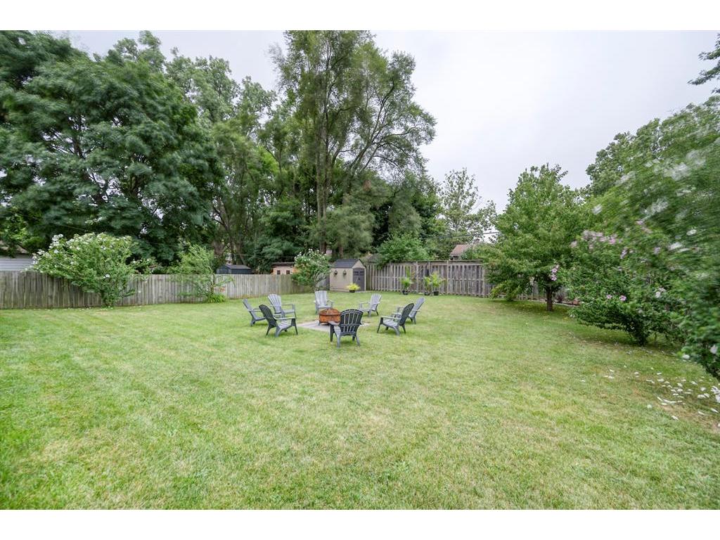 1049 Indian Road North, Sarnia, ON