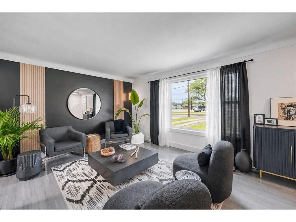 1049 Indian Road North, Sarnia, ON