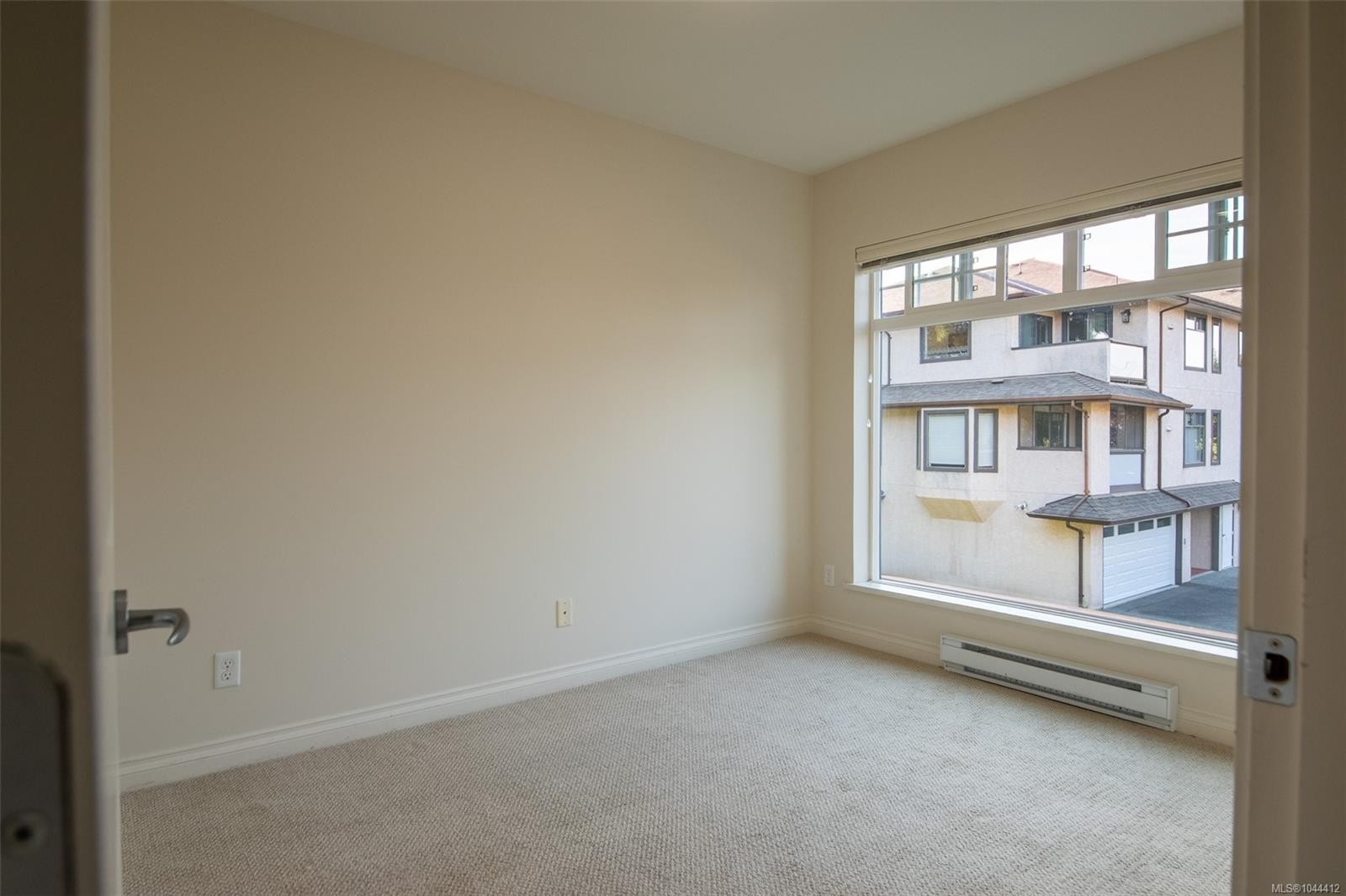 #202-2380 Brethour Ave, Sidney, BC - Indoor Photo Showing Other Room