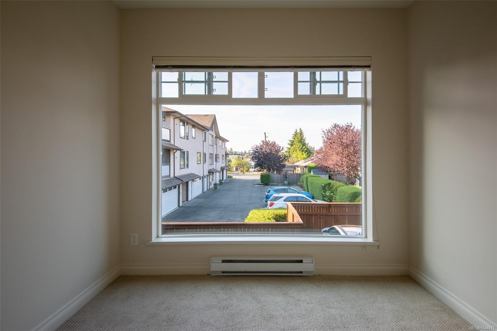 #202-2380 Brethour Ave, Sidney, BC - Indoor Photo Showing Other Room