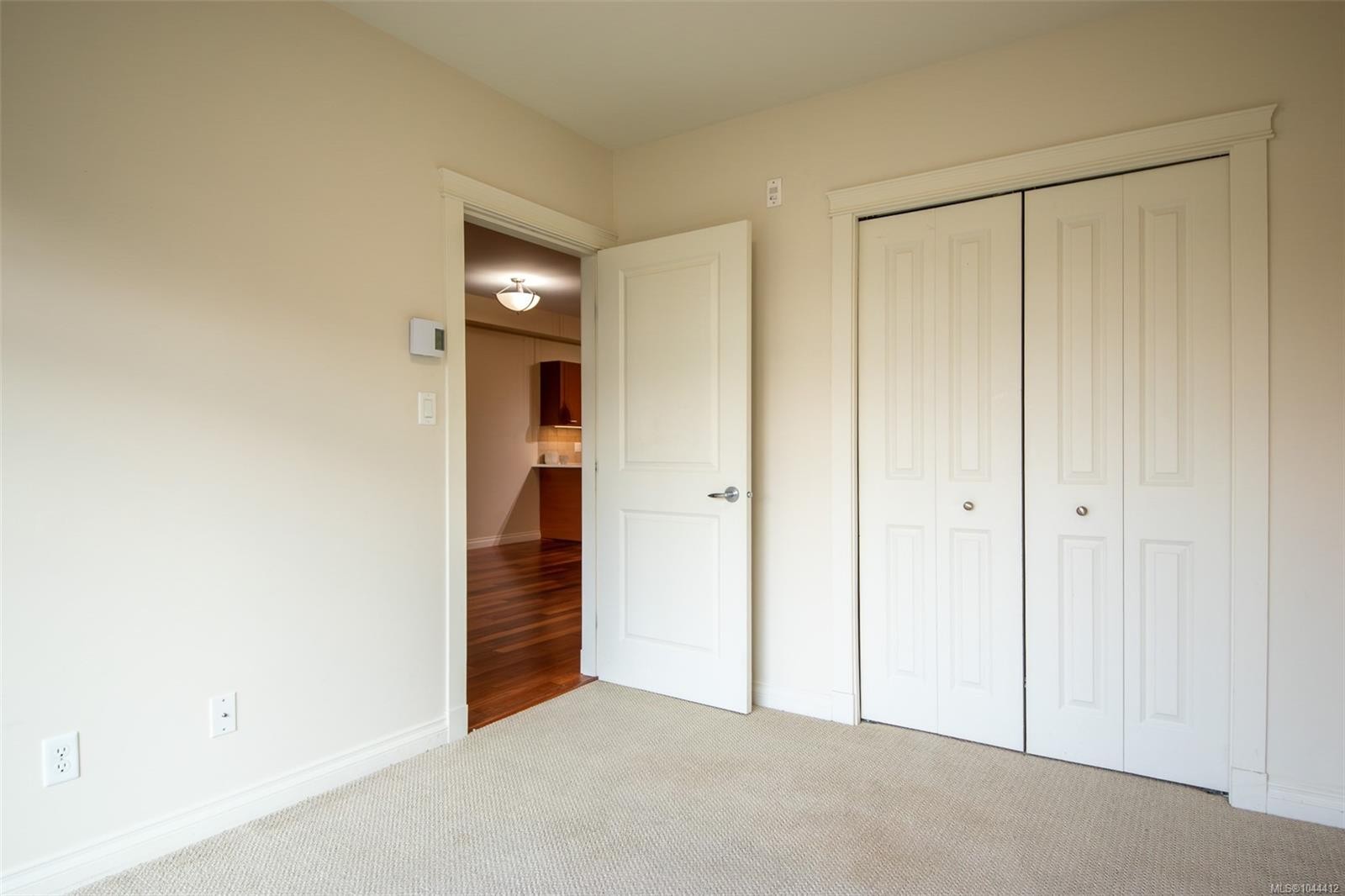 #202-2380 Brethour Ave, Sidney, BC - Indoor