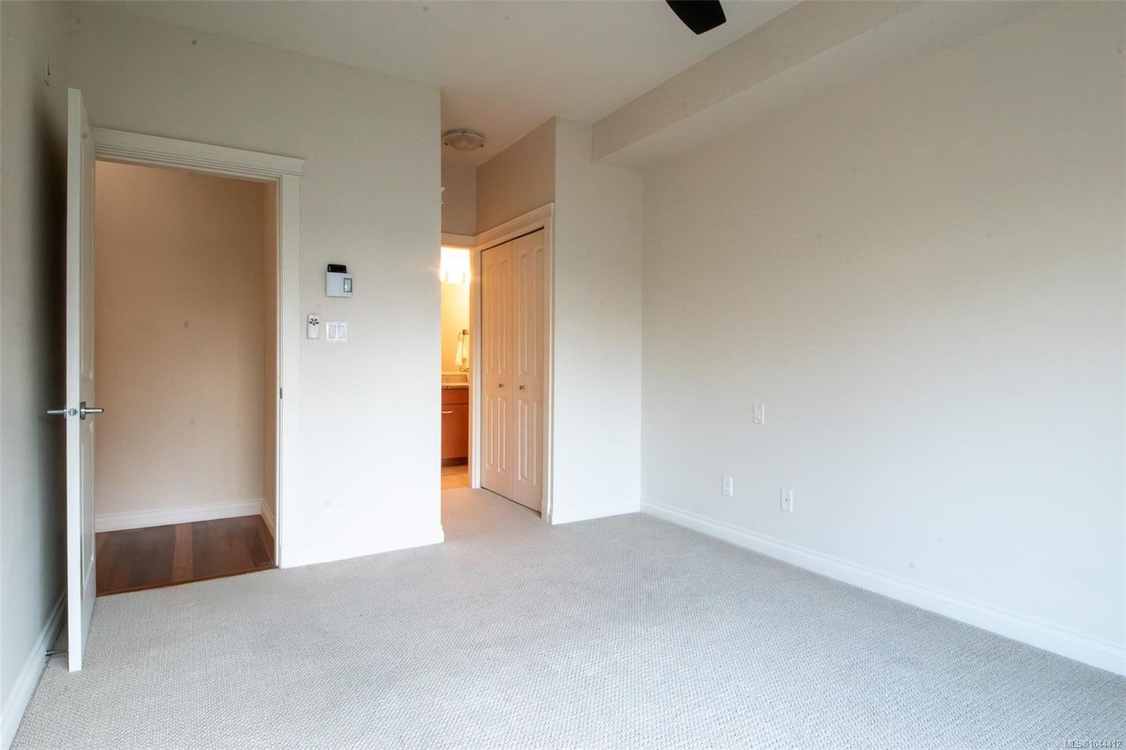 #202-2380 Brethour Ave, Sidney, BC - Indoor Photo Showing Other Room