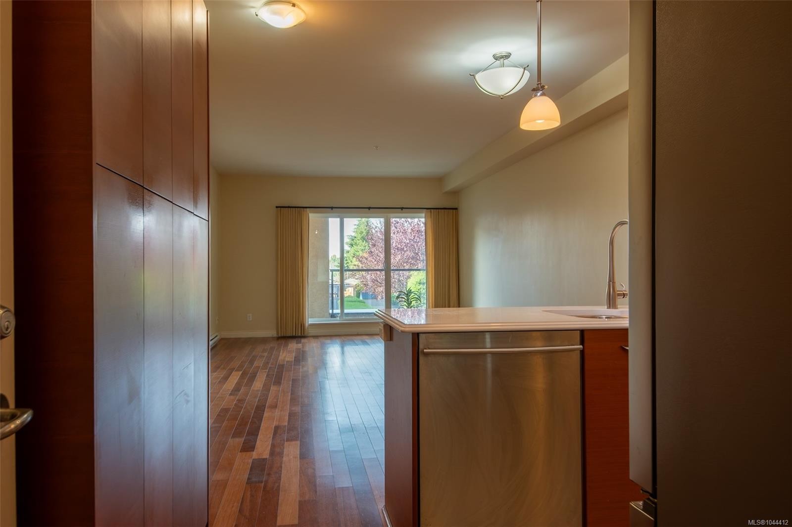 #202-2380 Brethour Ave, Sidney, BC - Indoor Photo Showing Other Room