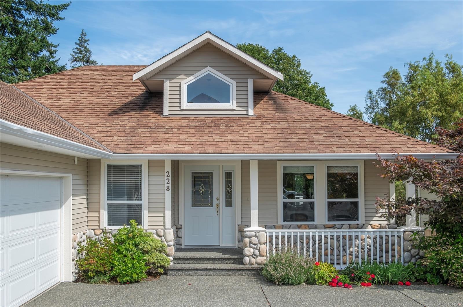 228 Maryland Rd, Campbell River, BC