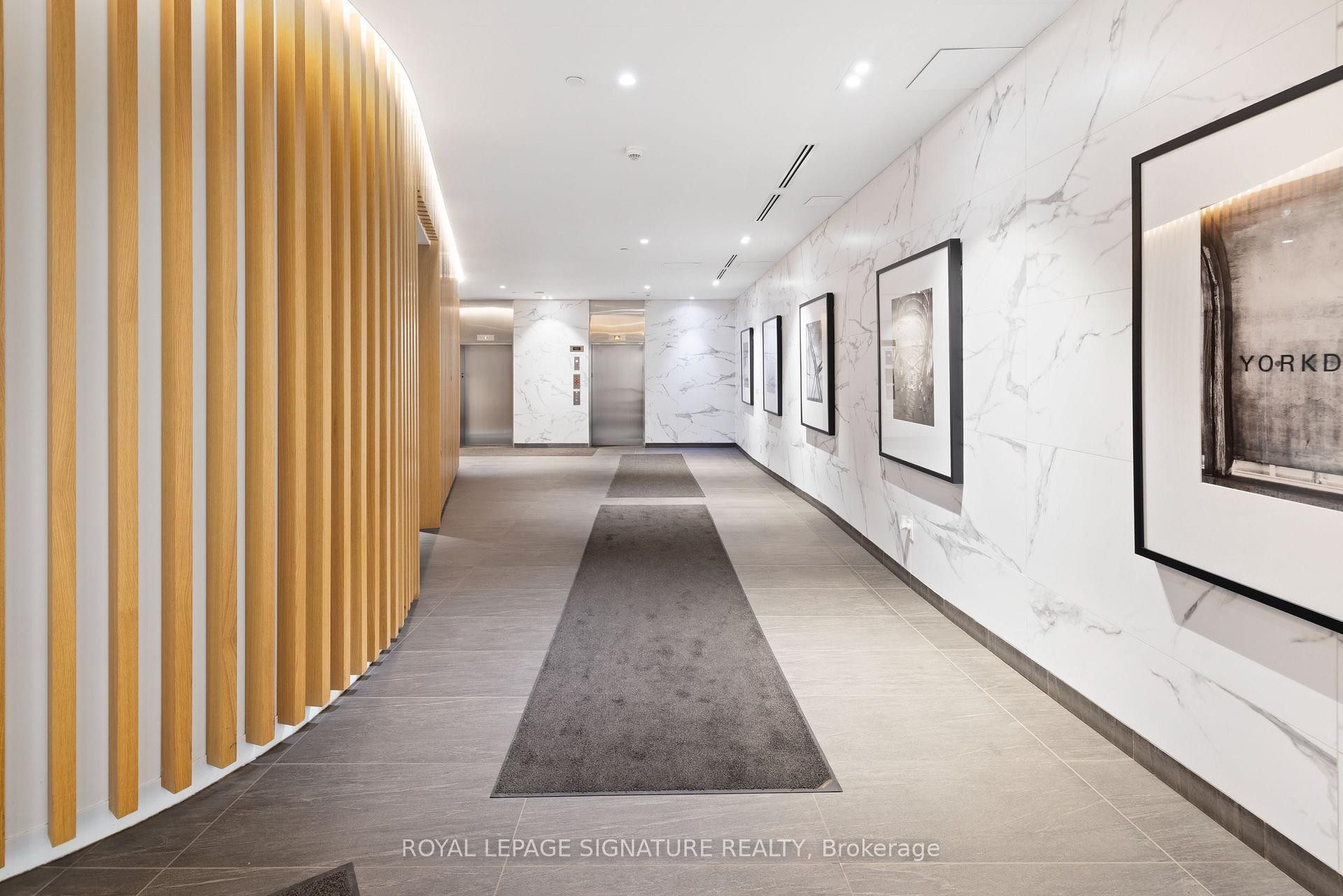 312-160 Flemington Road, Toronto, ON - Indoor Photo Showing Other Room