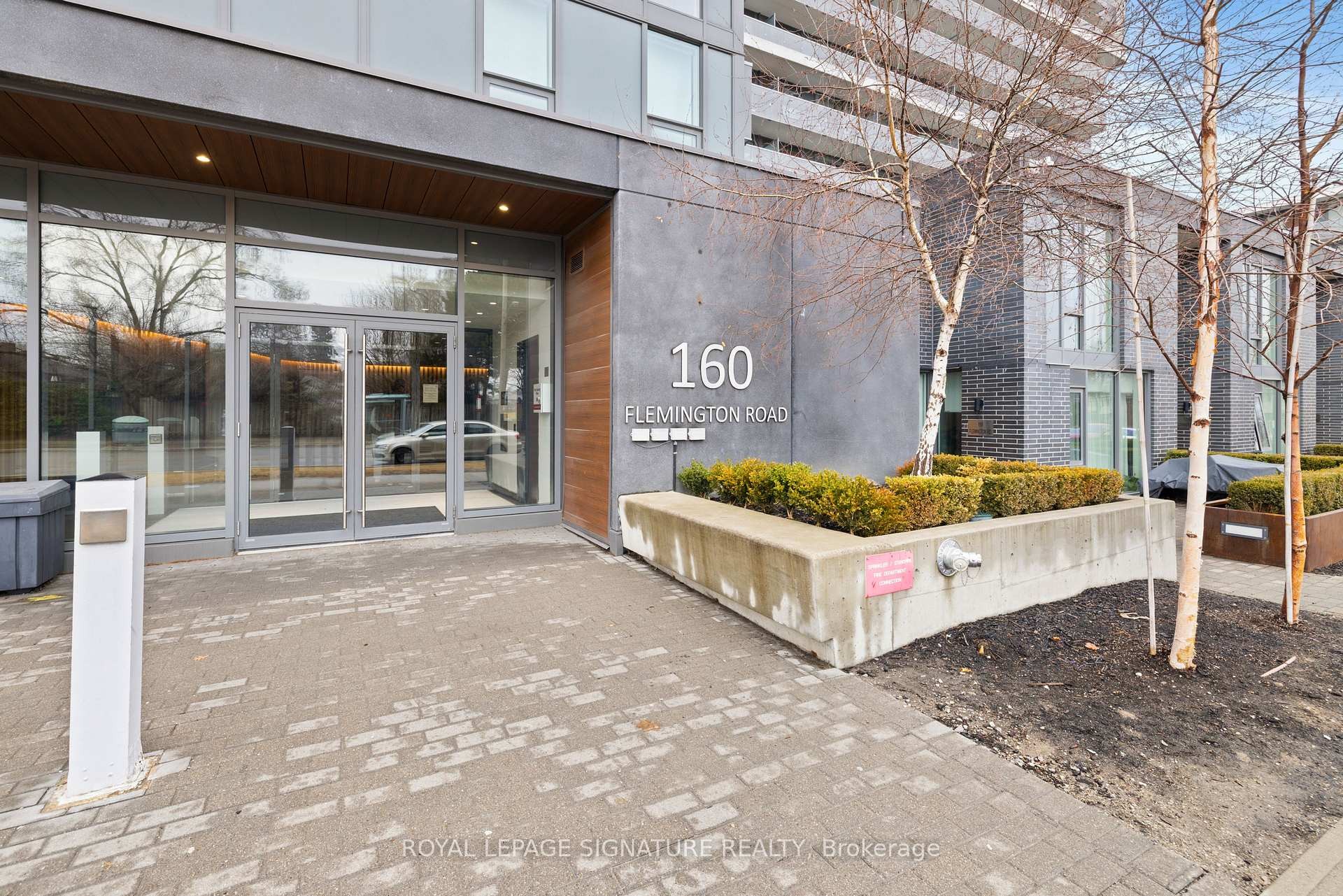 312-160 Flemington Road, Toronto, ON - Outdoor