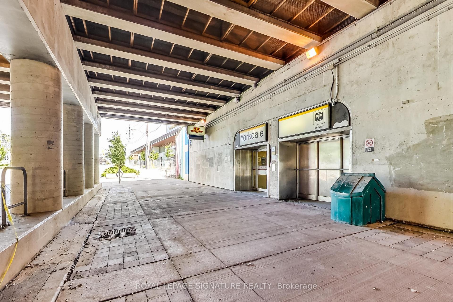 312-160 Flemington Road, Toronto, ON - Indoor
