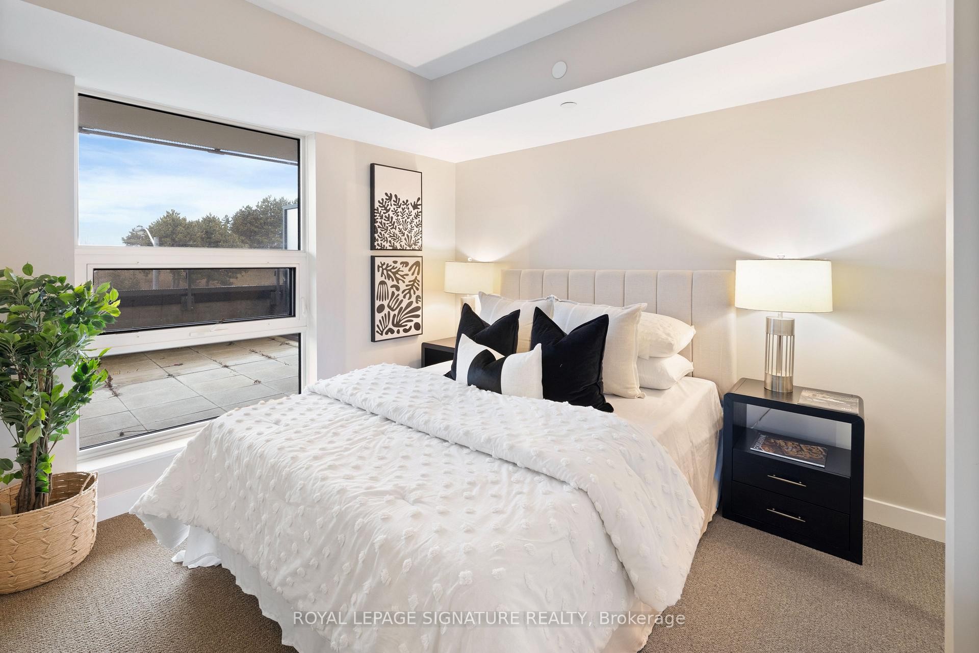 312-160 Flemington Road, Toronto, ON - Indoor Photo Showing Bedroom