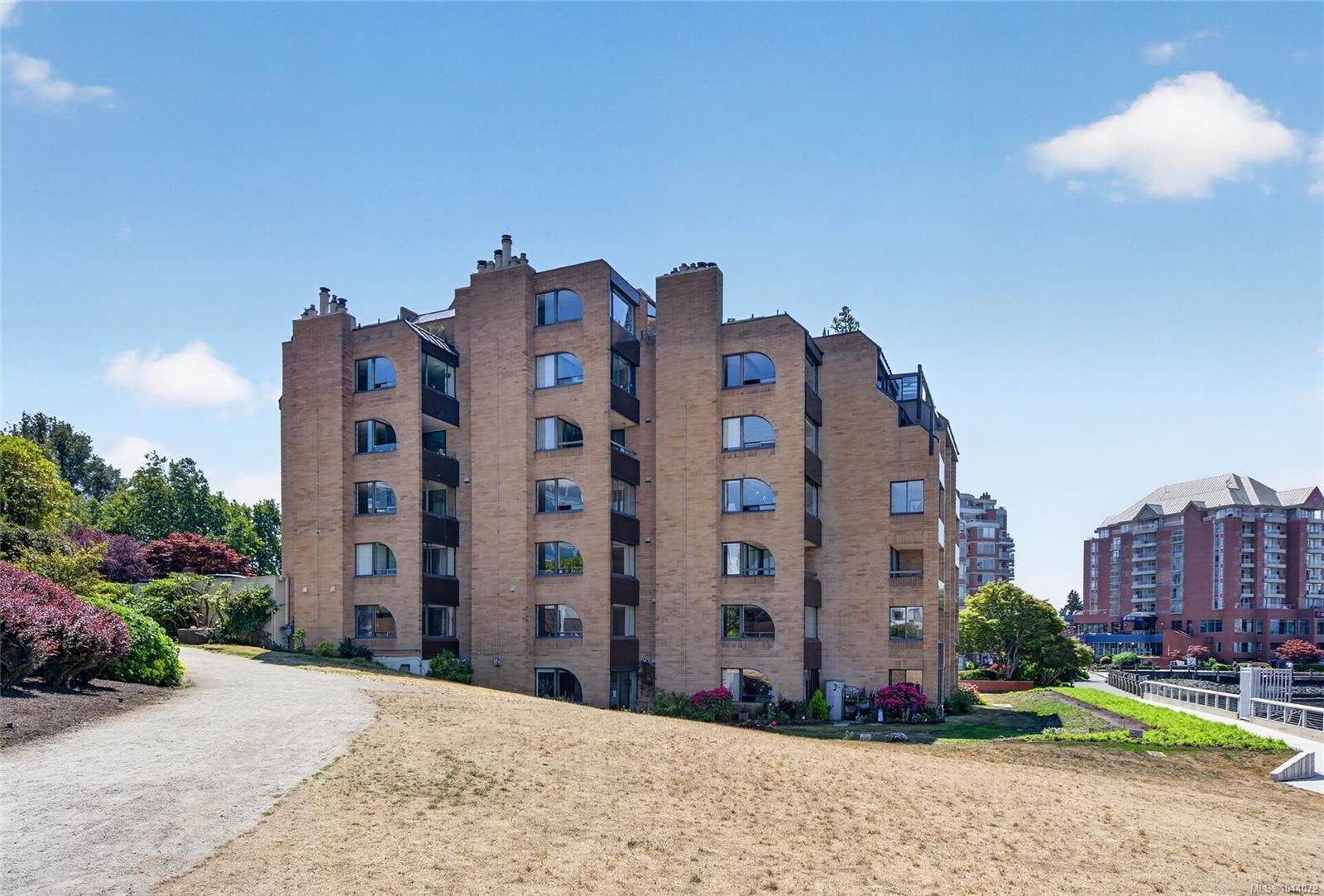 #203-640 Montreal St, Victoria, BC - Outdoor With Facade