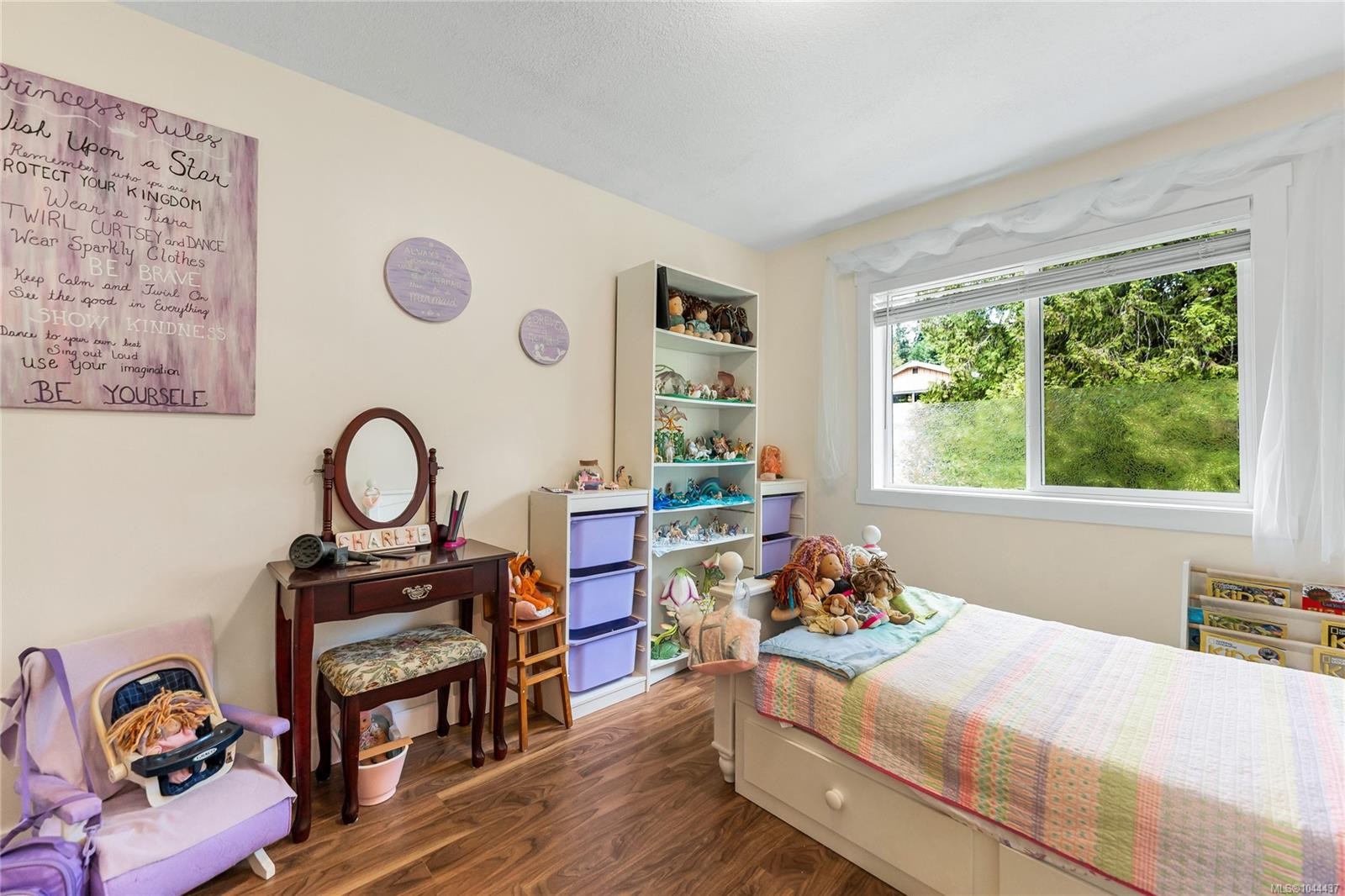 7978 Northview Dr, Crofton, BC - Indoor Photo Showing Bedroom