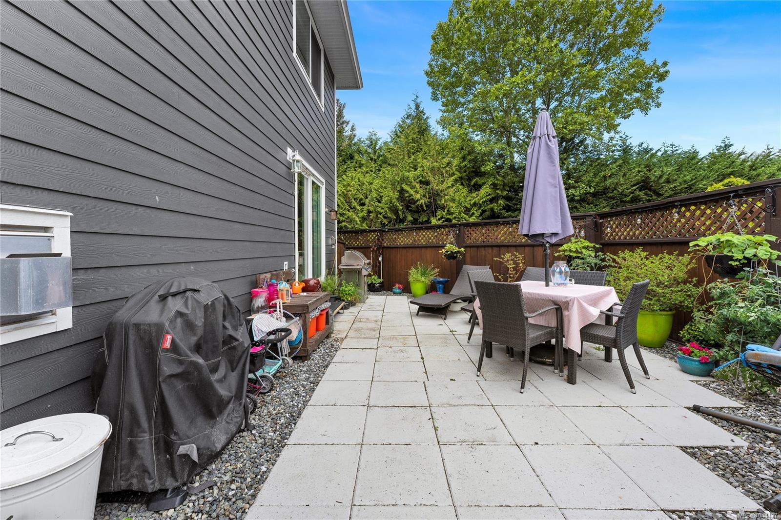 7978 Northview Dr, Crofton, BC - Outdoor With Exterior