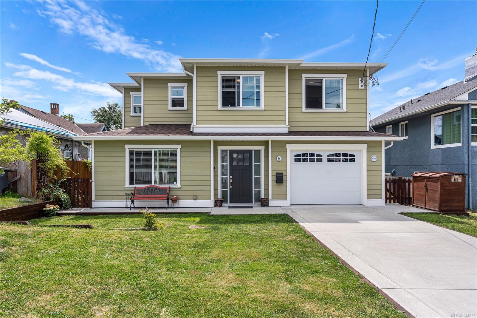57 Sims Ave, Saanich, BC