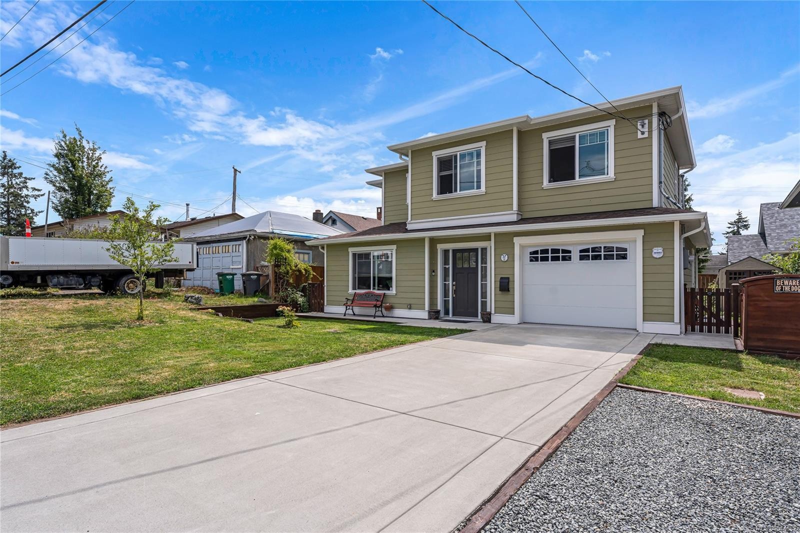 57 Sims Ave, Saanich, BC