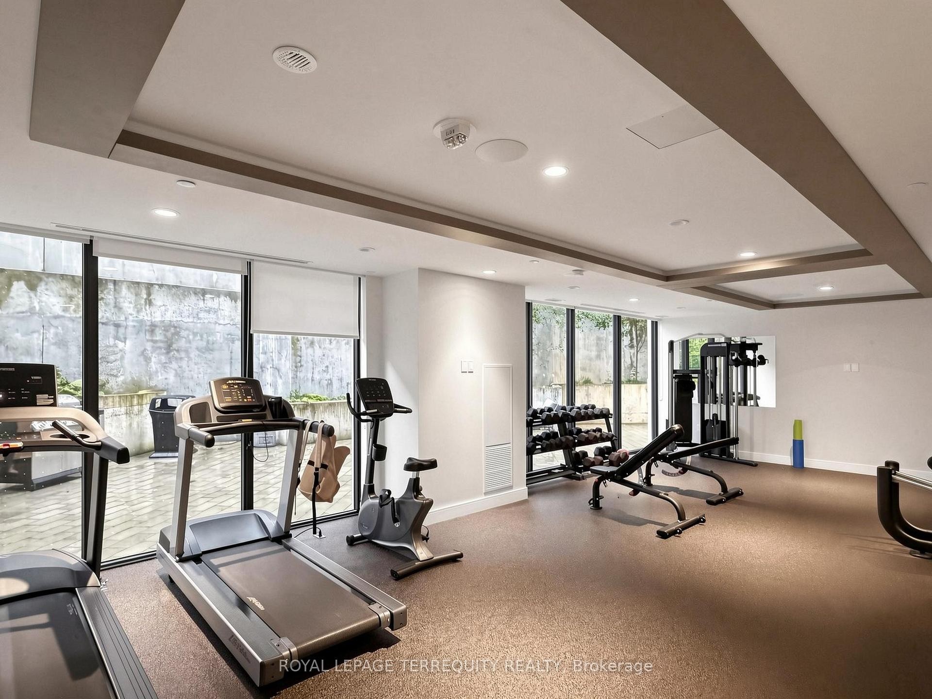 612-840 St Clair Avenue W, Toronto, ON - Indoor Photo Showing Gym Room