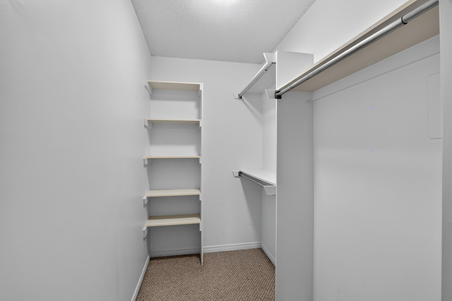 Closet - 405-101 Rue Du Château, Gatineau (Hull), QC - Indoor With Storage