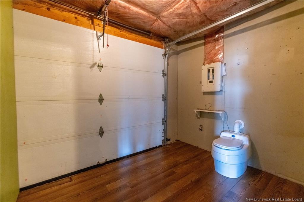 1622 Route 935, Upper Rockport, NB - Indoor Photo Showing Garage