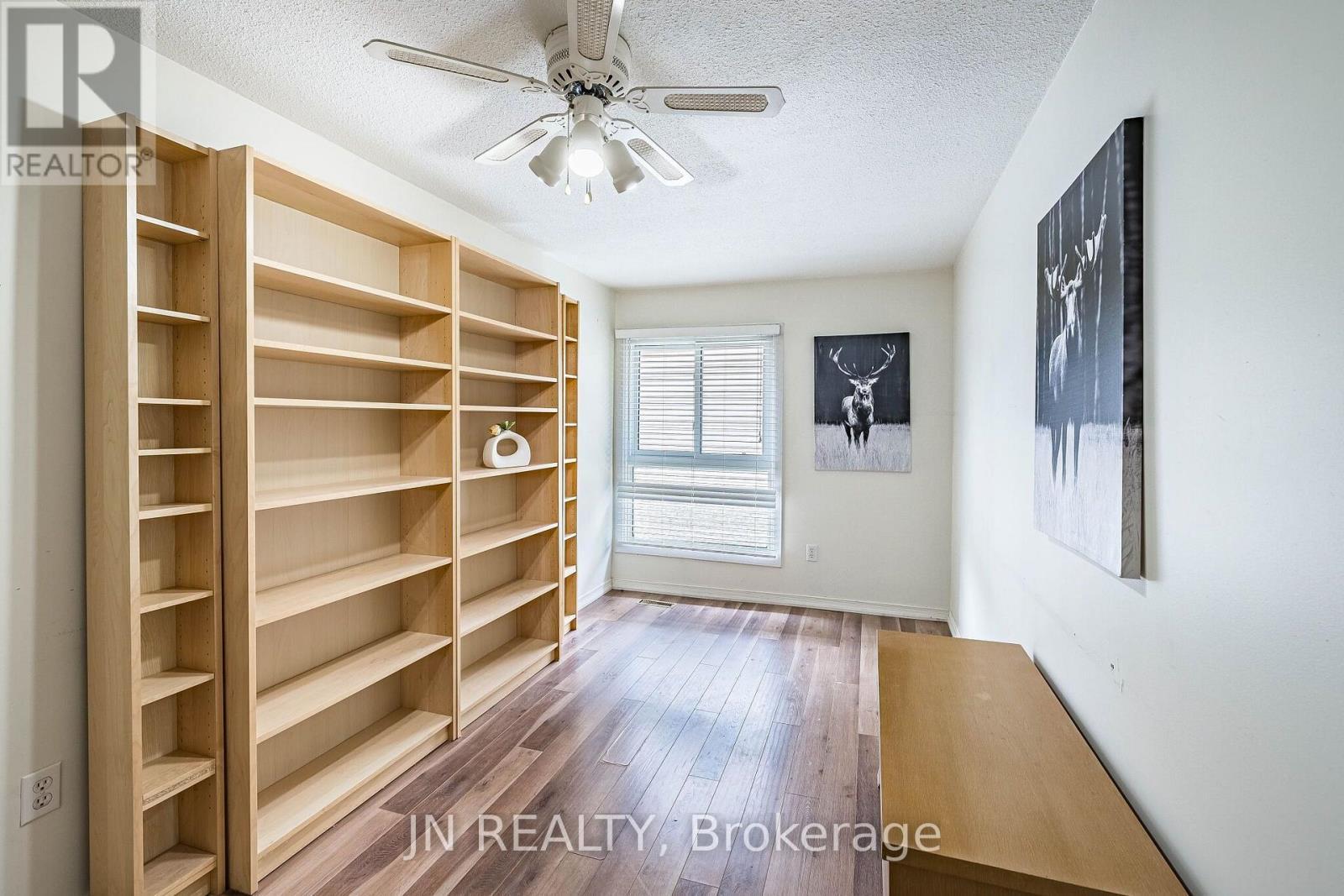 15 Gatwick Lane, Brampton - 15 Gatwick Lane, Brampton, ON - Indoor