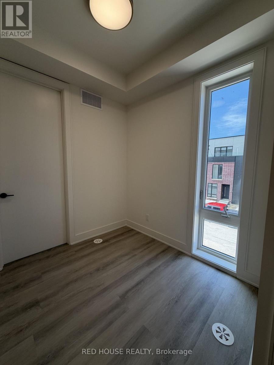 96 Everett Common, St. Catharines, ON - Indoor Photo Showing Other Room
