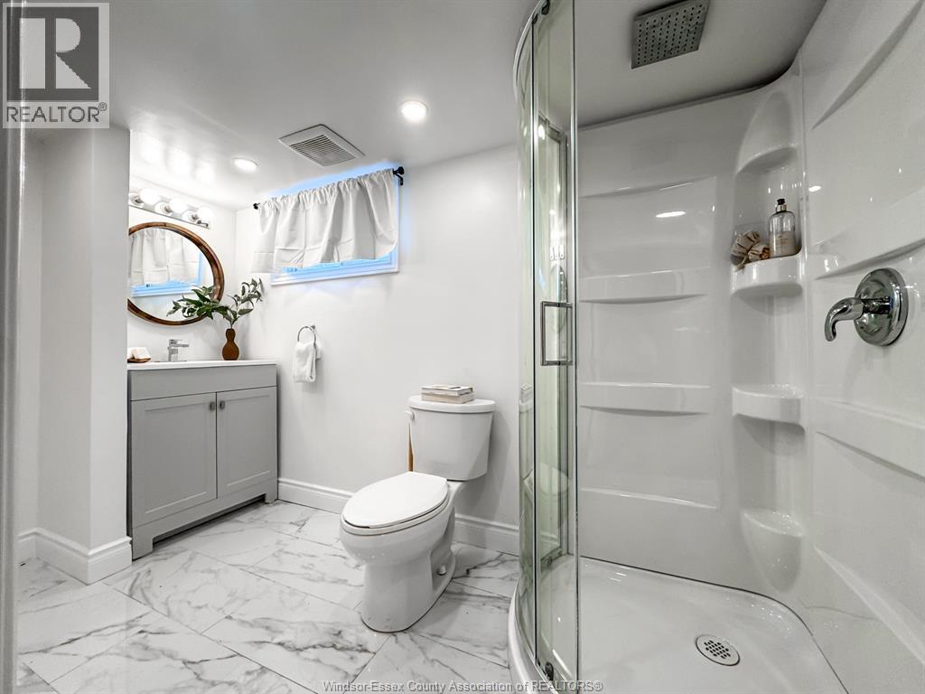 1008 Askin Avenue, Windsor, ON - Indoor Photo Showing Bathroom