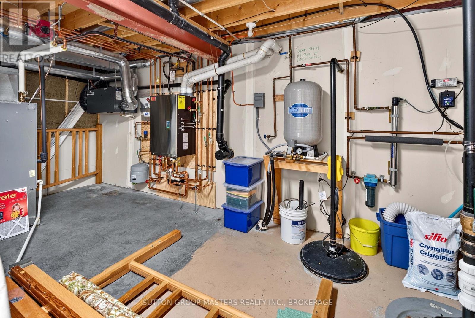 710 Maple Road, Loyalist (Lennox And Addington - South), ON - Indoor Photo Showing Basement